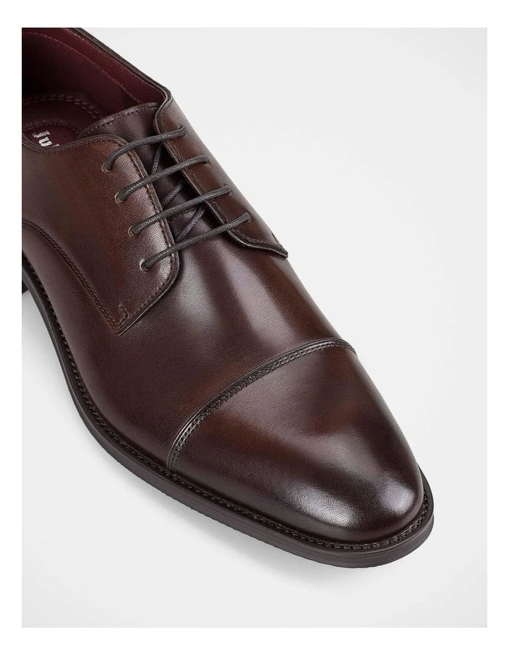 Julius Marlow Bay Dress Shoe in Mocha