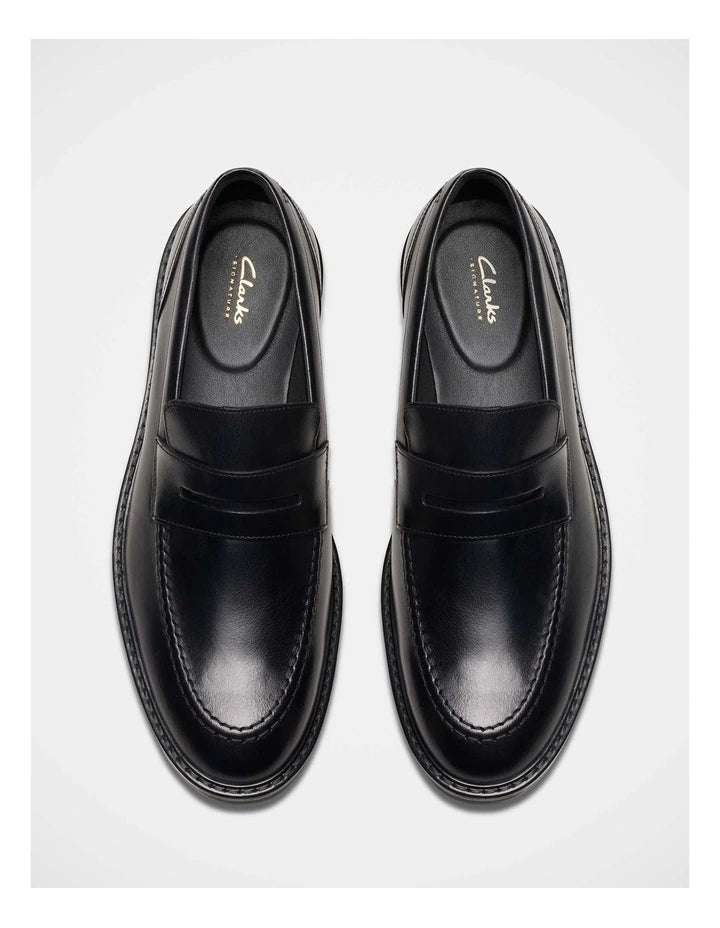 Clarks Aldwin Step Shoes in Black