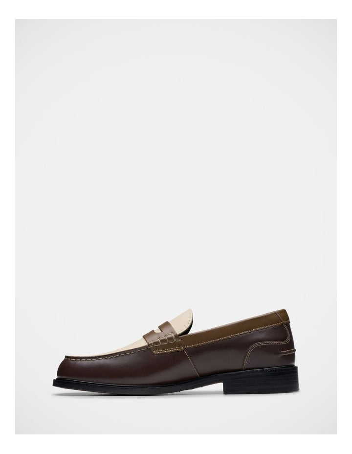 Clarks Craftjames Lo Shoes in Brown