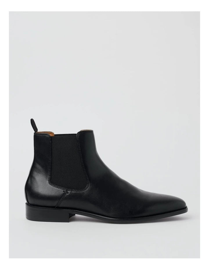 Blaq Como Chelsea Boot in Black