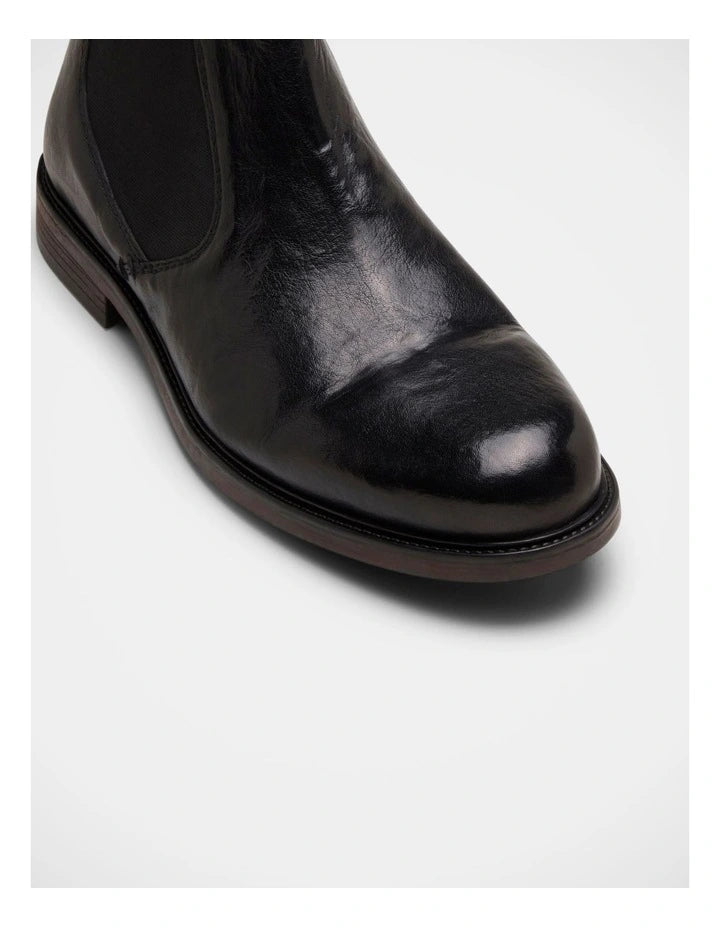 Julius Marlow Quake Boots in Black