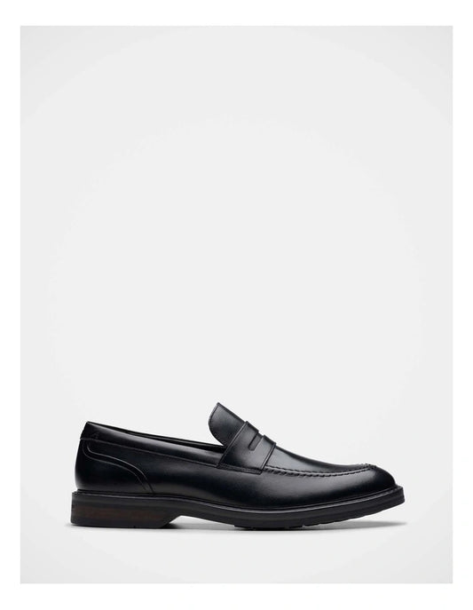 Clarks Aldwin Step Shoes in Black
