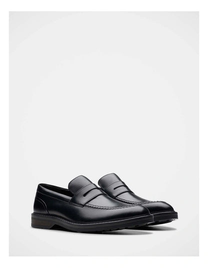 Clarks Aldwin Step Shoes in Black