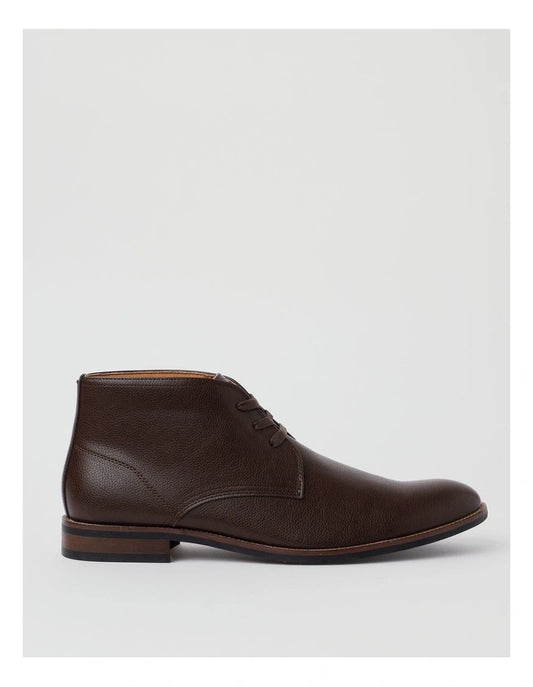 Blaq Carpi Chukka Boot in Brown