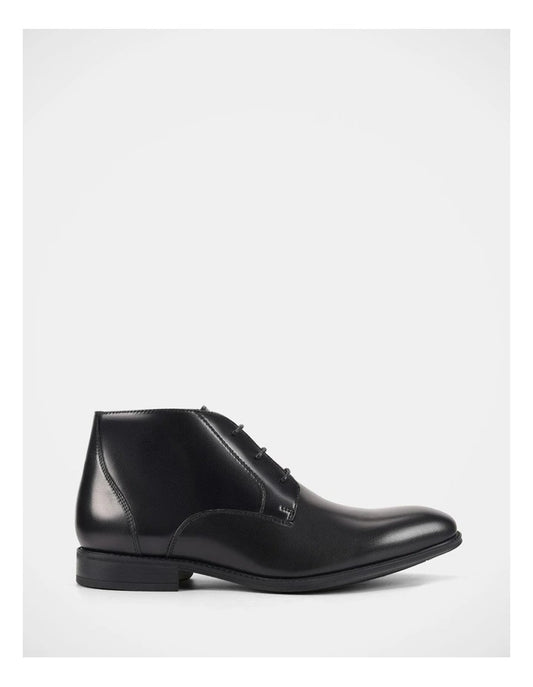 Julius Marlow Invert Boots in Black