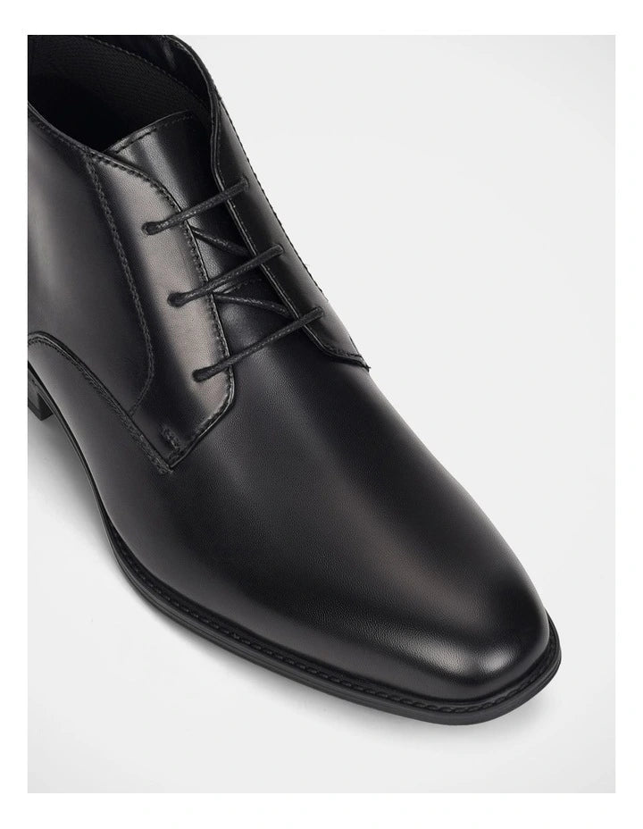 Julius Marlow Invert Boots in Black