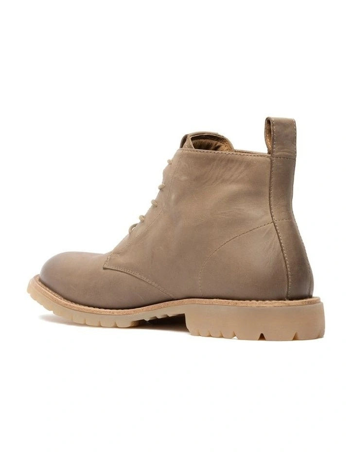 Rodd & Gunn Clearview Chukka Boot in Sandstone