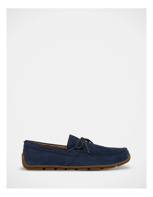Clarks Somoc Boat Shoes in Navy